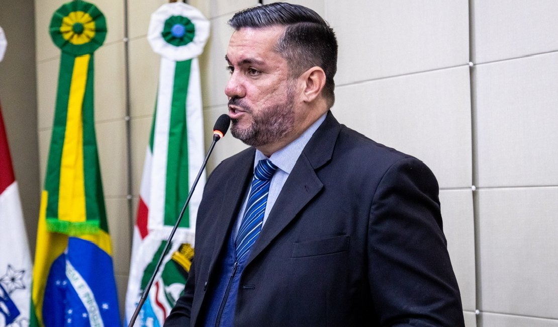 Leonardo Dias convoca militância para recepcionar Bolsonaro em Maceió