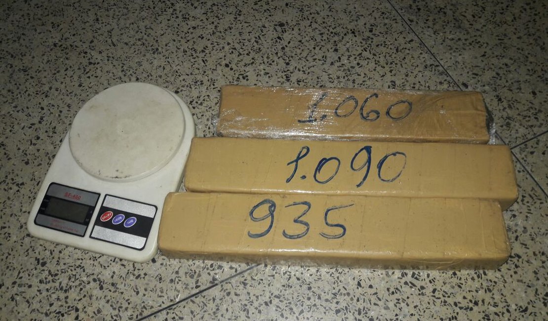 Homem é preso com 3kg de maconha no Benedito Bentes