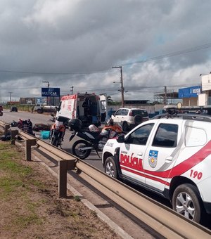 [Vídeo] Grave acidente entre motos deixa duas pessoas feridas, em Arapiraca