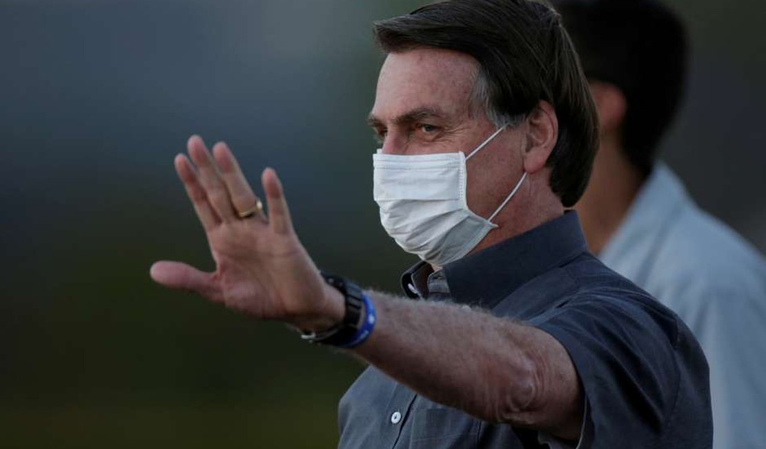 Bolsonaro diz que não consegue ‘matar esse câncer’ das ONGs