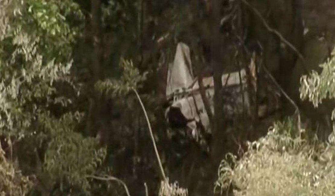 Avião desaparecido cai em região de mata na Serra da Cantareira 
