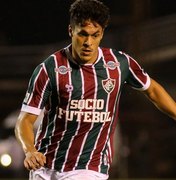 CRB negocia com zagueiro do Fluminense