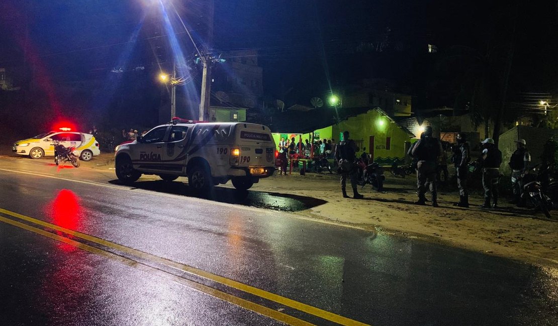 Polícia fiscaliza cumprimento do decreto estadual em bares da região Norte