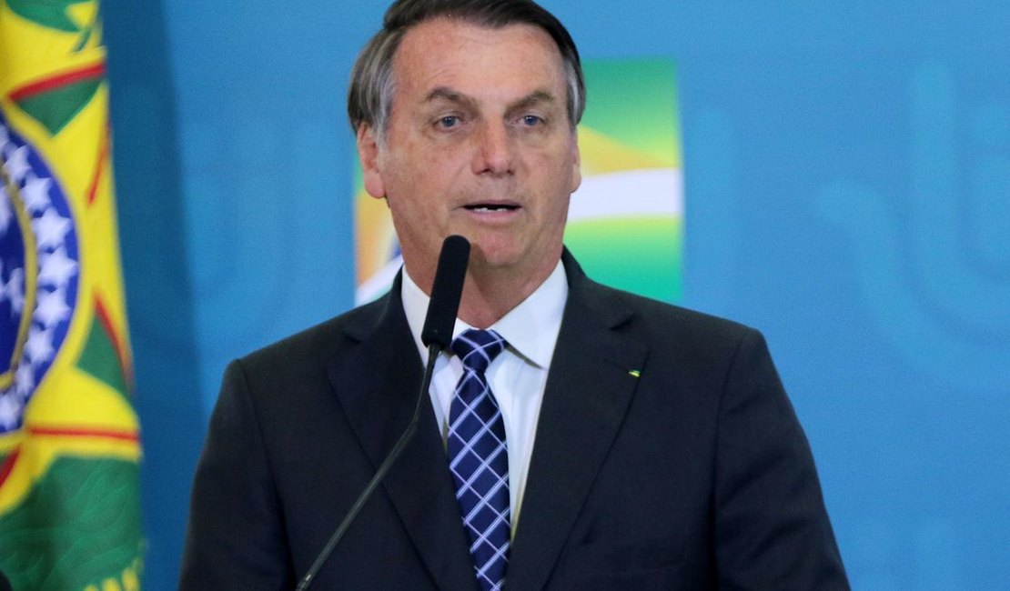 Bolsonaro assina decreto e mínimo será de R$ 1.039 em 2020