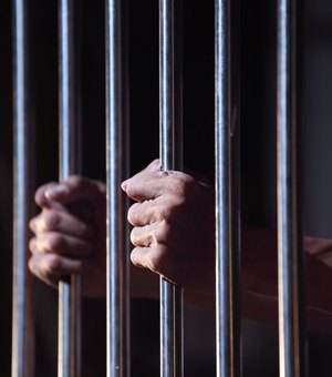Homem é preso após confessar ter estuprado a sobrinha-neta e outras crianças em Maceió