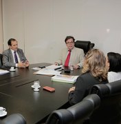 ?Presidente do TJ e Fecomércio discutem situação dos comerciantes do Pinheiro