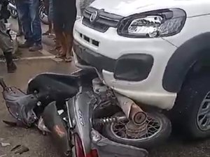 Colisão entre veículos deixa motoqueiro ferido em Japaratinga