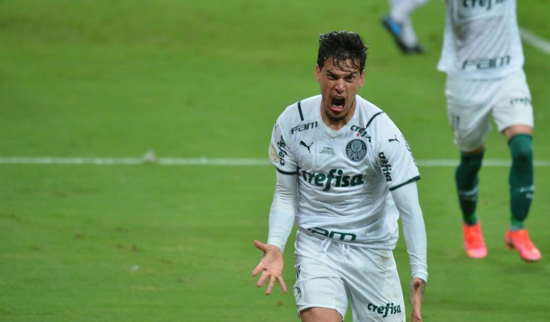 Palmeiras mostra evolução e sai na frente do Grêmio na final da Copa do Brasil