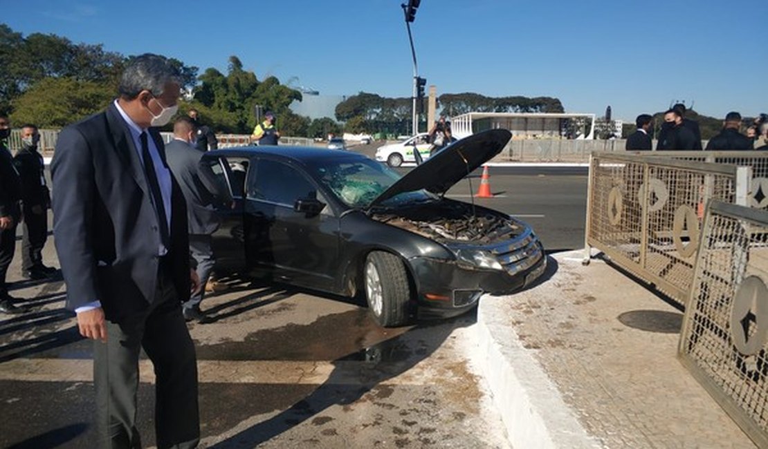 Carro do comboio presidencial se envolve em acidente no Palácio do Planalto