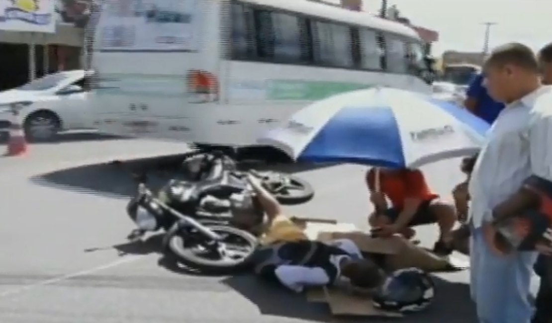 Motociclista tem pé transpassado por ferro em acidente no Antares  