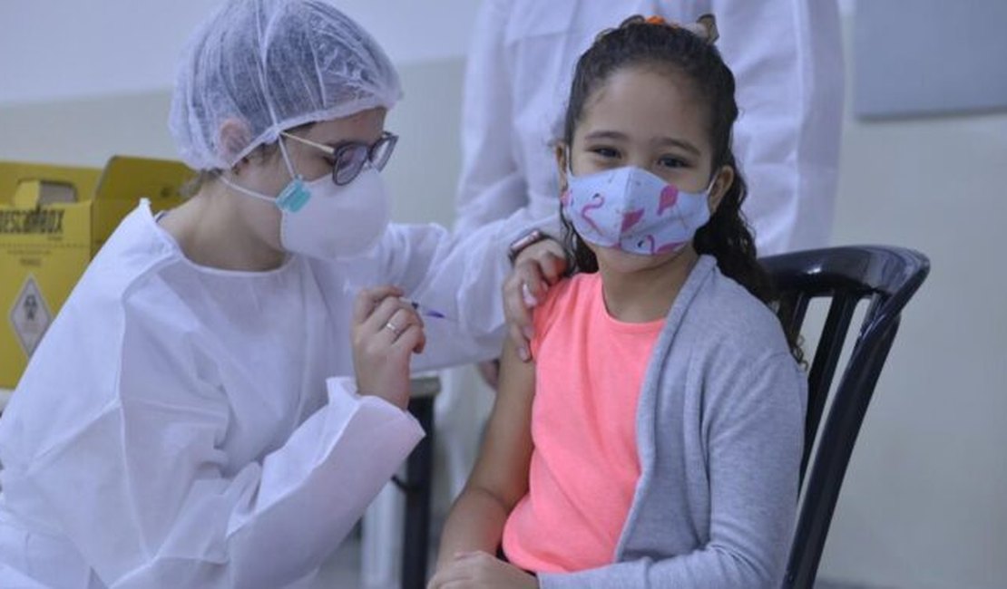 Após decisão do Ministério da Saúde, Maceió inicia planejamento da vacinação para crianças