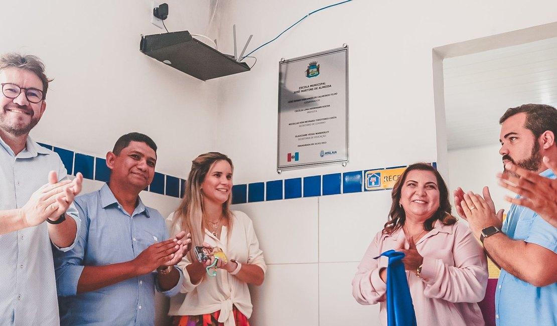 Prefeita Ceci Rocha entrega escolas reformadas e valoriza alunos e profissionais da educação em Atalaia
