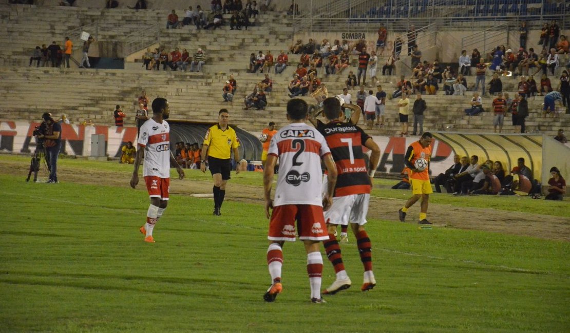 Pelo jogo de ida da pré-Copa do Nordeste, CRB perde para o Campinense por 1x0