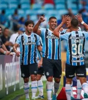 Diego Souza passa Renato Gaúcho na artilharia do Grêmio e brinca: 'Papai vai receber mensagem'