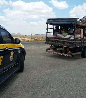 PRF deflagra operação para alertar necessidade de deslocamentos em transportes seguros