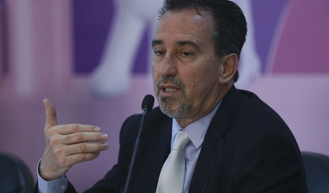 Ministro propõe que médicos oriundos do Fies substituam cubanos