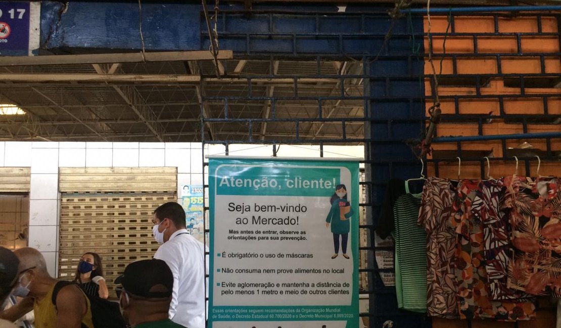 Mercados e feiras livres recebem cartazes com orientações sobre covid-19