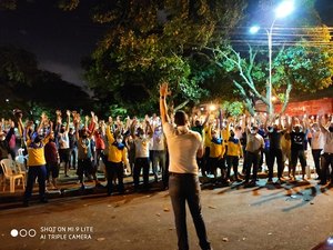 Em greve há 30 dias, funcionários dos Correios fazem ato em Maceió