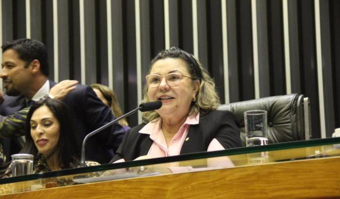 ‘Privilégios permanecem’, diz única tucana que votou contra reforma