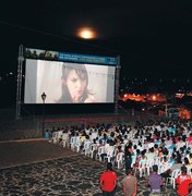 Cine Sesi Cultural leva cinema aos moradores de Quebrangulo