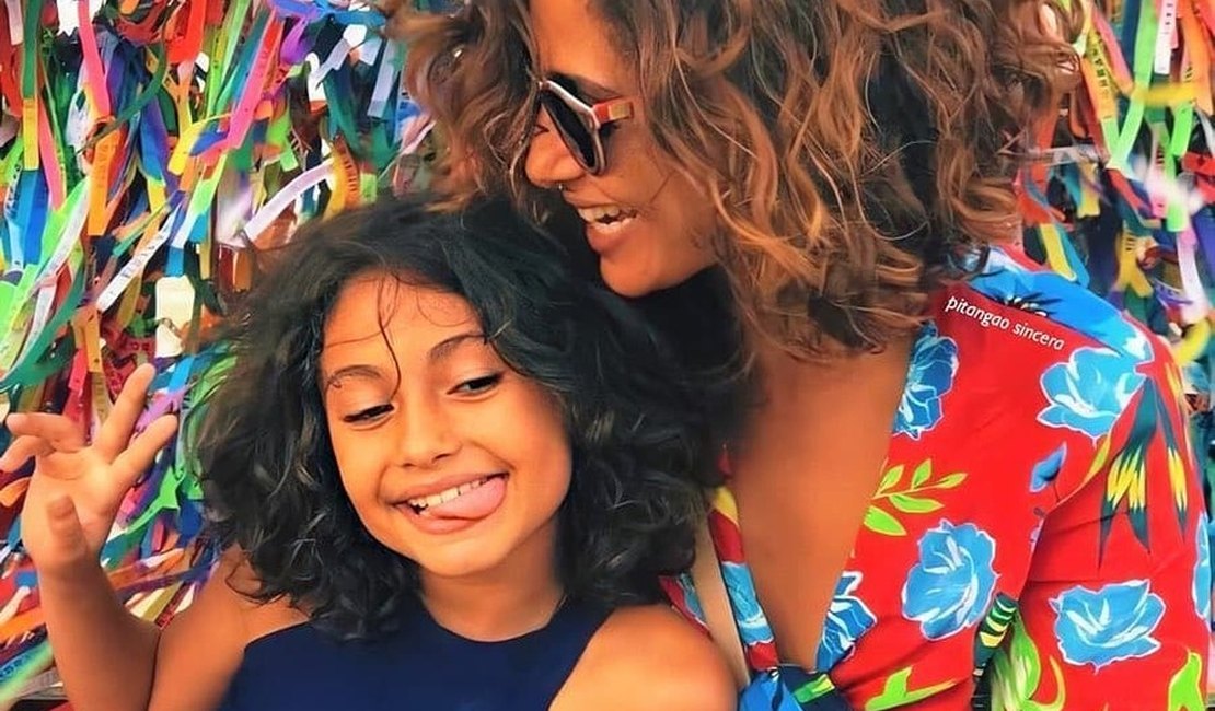 Camila Pitanga revela que ela e a filha foram diagnosticadas com malária