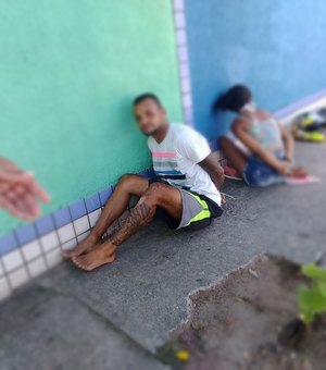 [Vídeo] Homem é preso e menor apreendida suspeitos de praticarem assaltos na Ponta Verde