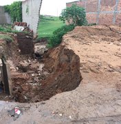 Cratera que engoliu e matou motociclista abre novamente em Arapiraca