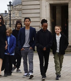 Advogado de Angelina Jolie critica vazamento de documento sobre custódia dos 6 filhos com Brad Pitt