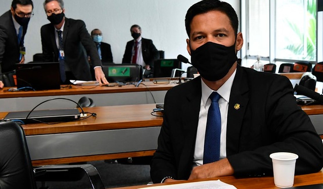 Rodrigo Cunha garante R$ 47 milhões para combate à pandemia em AL
