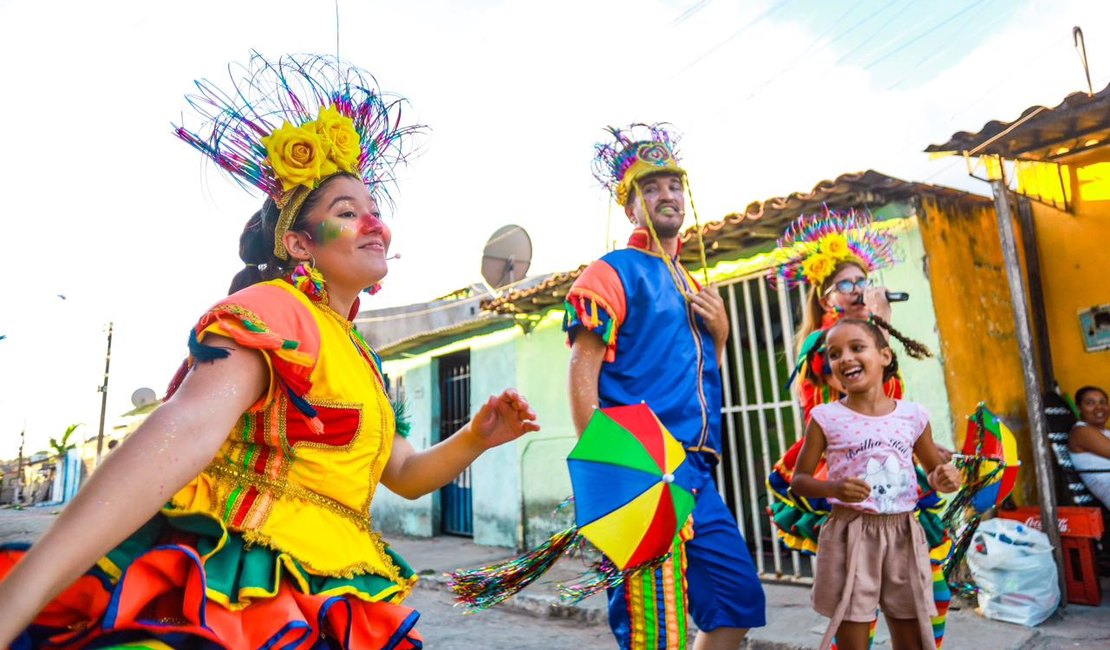 Com frevo e muita animação, crianças assistidas pelo Viver Melhor brincam carnaval em Arapiraca