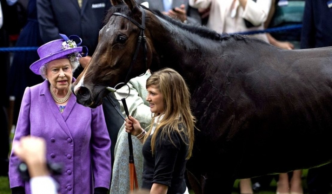 Rainha da Inglaterra tem égua de corrida pega em exame de doping