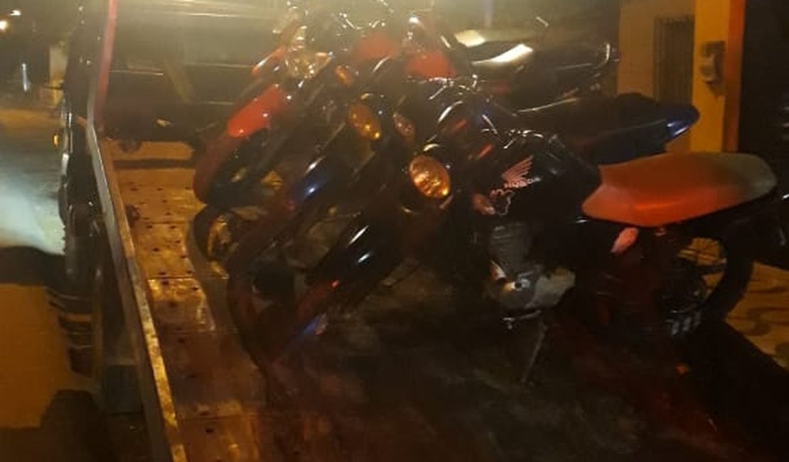 [Vídeo] BPRv faz blitz na AL 485 no Agreste e apreende dezenas de motocicletas