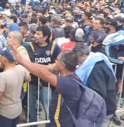 Fãs começam a se despedir de Maradona; confusão ocorre na formação da fila