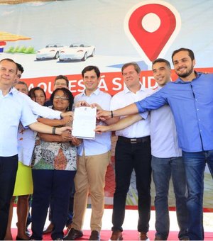 Ministro do Turismo e prefeito assinam ordem de serviço para construir Drive da Cocada em Marechal Deodoro