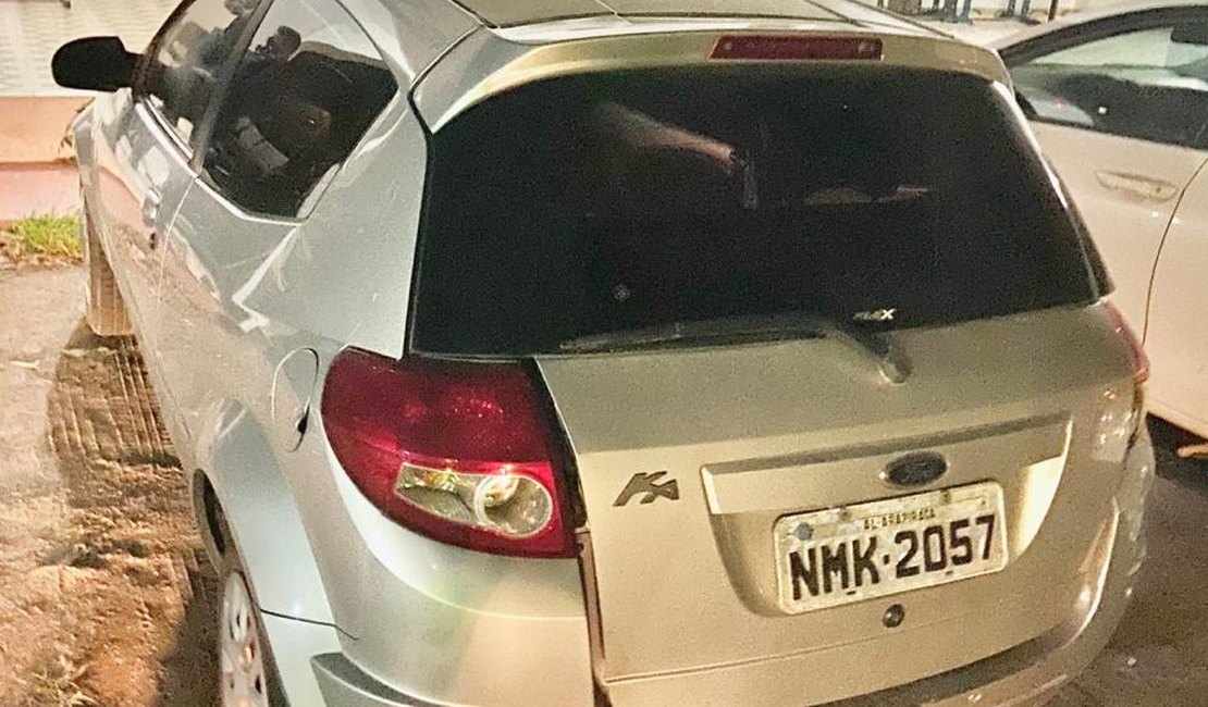 Carro da filha de militar que está desaparecida, é encontrado em casa abandonada, em Arapiraca