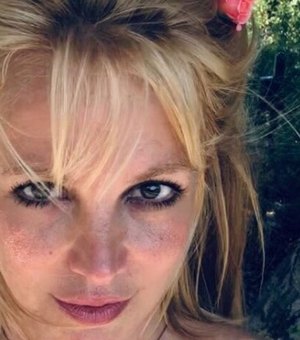 Mãe de Britney Spears implora por perdão e pede que a cantora a desbloqueie