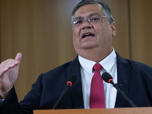 Ministro da Justiça, Flávio Dino fala sobre chance de paralisação do Brasileirão
