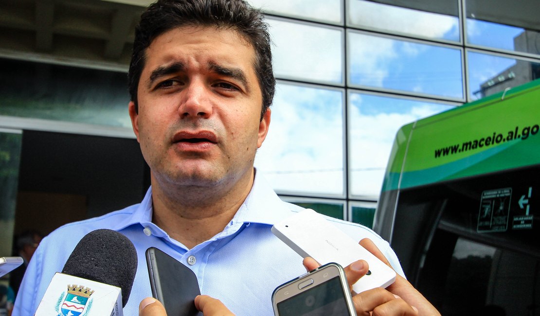 Rui Palmeira vai sancionar integralmente o Projeto que regulamenta a Uber em Maceió