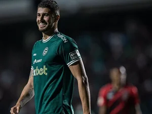 Vasco acerta a contratação do atacante Pedro Raul
