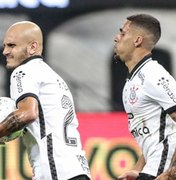 Fábio Santos comemora vitória do Corinthians: 'Fizemos por merecer'