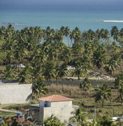  Construção desenfreada de hotéis isola praia em São Miguel dos Milagres 