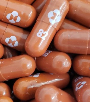 Reino Unido aprova pílula antiviral para tratamento da covid-19