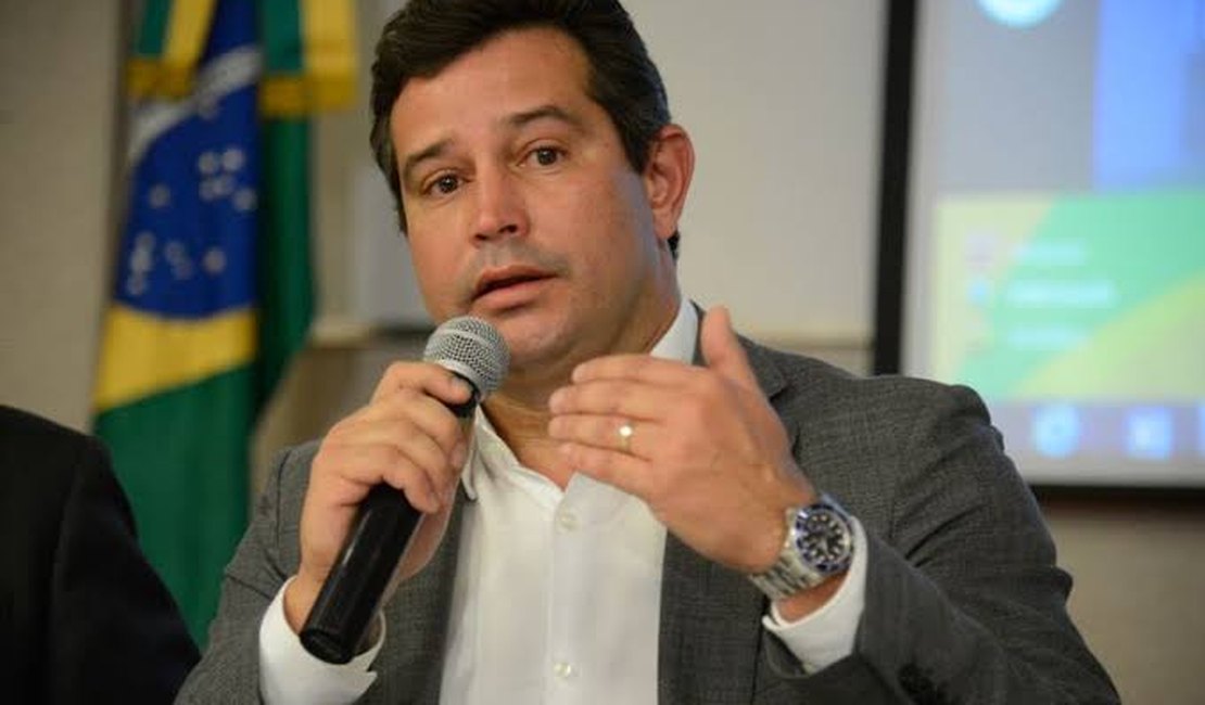 Maurício Quintela disputará vaga na Câmara para amenizar “chapa da morte” do MDB na ALE