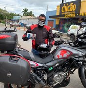 Psicólogo viaja 3 mil km de moto em homenagem a amigo que morreu em Noronha