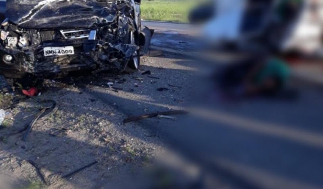 [Vídeo] Acidente grave entre carros deixa um morto e três feridos em Marechal Deodoro