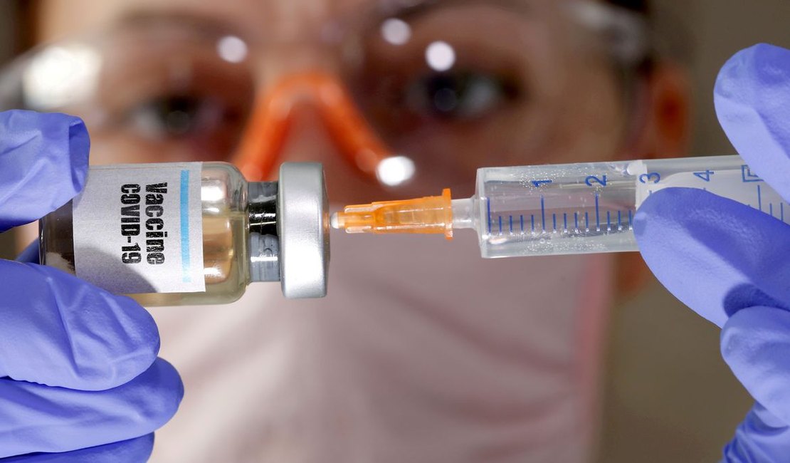 Secretários de Saúde pedem todas as vacinas contra a Covid no plano do governo