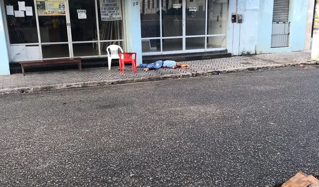 Taxista é assassinado a tiros no Centro de Maceió