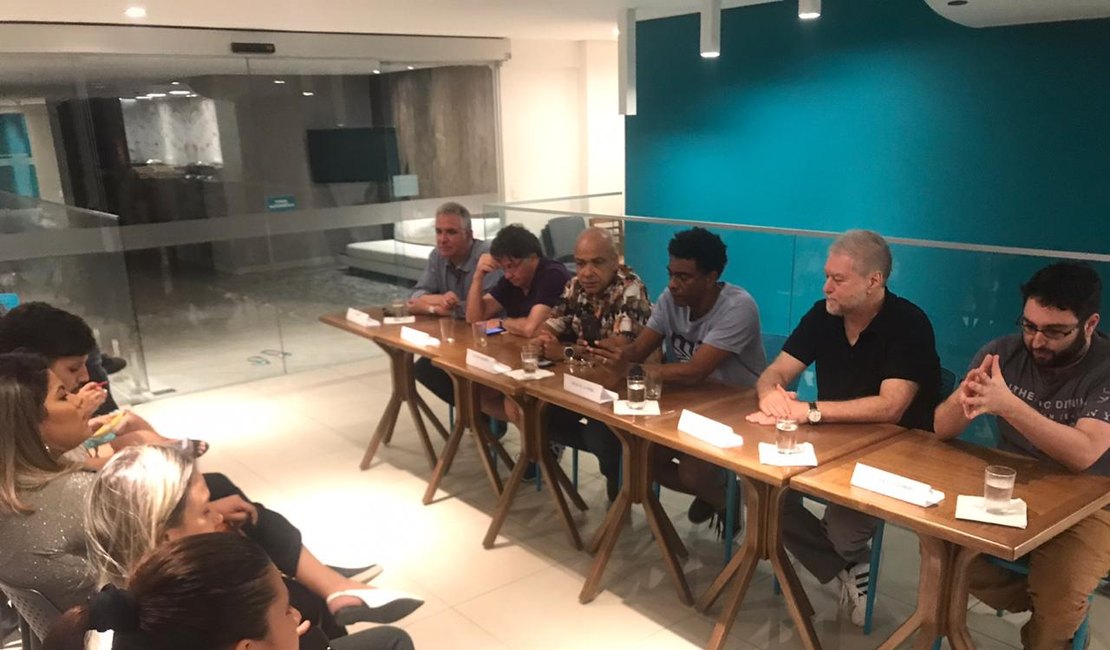 Em coletiva, Casseta e Planeta fala sobre espetáculo de 30 anos