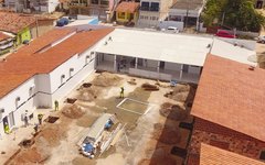Prefeitura de Maragogi inicia construção de quadra em escola de Barra Grande