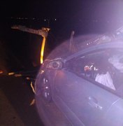 Acidente entre carroça de burro, carro e moto deixa uma vítima fatal